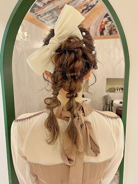 リタ(Lita) ★ドレスヘア/ツインアレンジ/ポニーテール/成人式/2次会ヘア