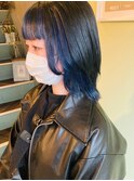 顔まわりのブルーカラー