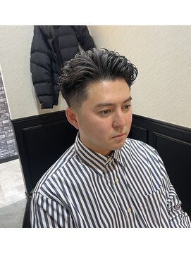 プラウド(PROUD) メンズパーマ　田町　理容室　フェード　床屋　シェービング