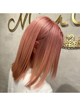 ミュウ(Miiiu) 夏ヘアーシアーピンク+ハニーベージュ ツヤ髪ストレートミディ