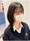 女性らしいクビレのあるレイヤーウルフ