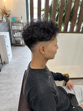 ウォルク(WOLK) フェードスタイル/スパイラルパーマ