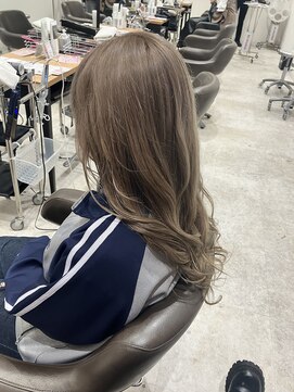 リー 天王寺(Lee) ホワイトグレージュ