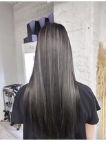 リア(riah) ハイライトダブルカラーレイヤーカット韓国ヘア