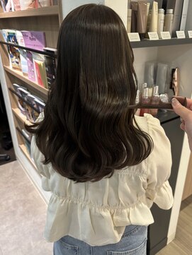 ユーフォリア 青山(Euphoria) 【担当きょうこ】大人可愛い透明感艶感赤み消しヘーゼルベージュ