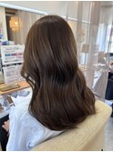 柔らかいグレージュカラー！
