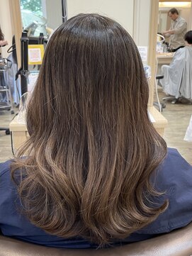 アルターリール(aL ter Rire) 暗めカラー/デザインカラー/フェイスフレーミング/澤瑞絵