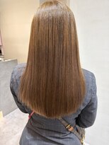 高難易度縮毛矯正&nbsp;手でザーっと乾かしただけアイロン仕上げで誤魔化さない縮毛矯正