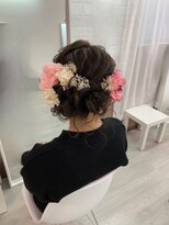 ホワイト(White)&nbsp;華やかゴージャスアップスタイル