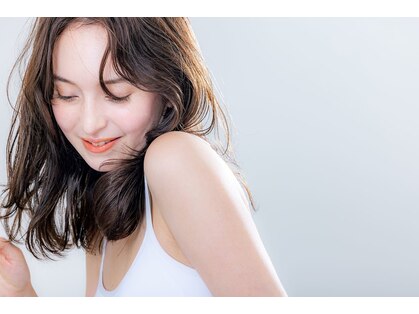 ビューティーセラーバイハリウッド(BEAUTY CELLAR BY HOLLYWOOD)の写真