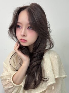 キアラ(Kchiara) 動きのあるレイヤースタイル