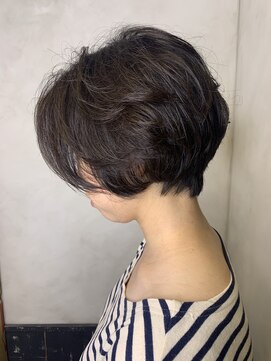 オースト ヘアー ステラ 新宿店(Aust hair Stella) マニッシュショートネイビーカラー フレンチボブ