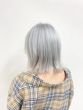 リー 梅田(Lee) ホワイトシルバー