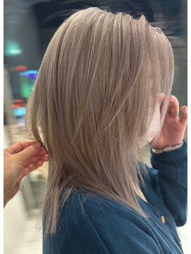 ルーム(Room) 透明感/ホワイトグレージュ