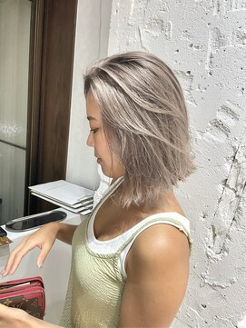 ブレンド 渋谷(BLend) ハイライトカラーマチルダボブインナーグレージュ前髪