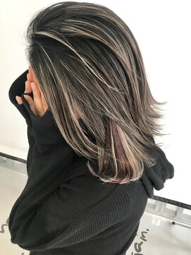 キング 枚方店(K!ng) 【枚方、高槻、梅田】ホワイトハイライト+ポイントカラー