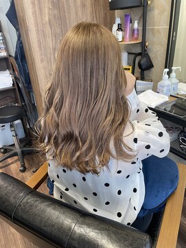 ラル(Lull) 【ブリーチなし ミルクティー】マンツーマンサロン/天神/今泉