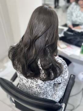 ランテルディ 渋谷(LANTERDIT) 艶感　グレージュ　透明感　韓国ヘア　20代30代　ロングヘア