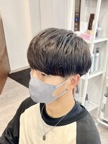 ファルベ(Farbe) ニュアンスパーマ/センターパート/ベリーショート/アッシュ