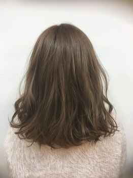 ヘアサロン ハール(HAIR SALON Haal)の写真/《忙しい方必見！時間外も対応可◎》朝から夜まで営業しているので、仕事帰りにも通いやすいのが嬉しい♪