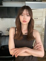 スタンド(STAND)&nbsp;ベージュカラー　くびれ巻き　　顔まわりカット