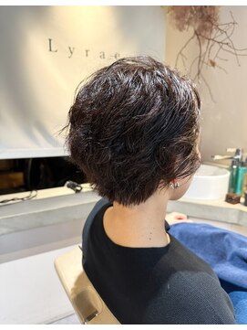 リラエ(Lyrae) くせ毛を活かすカット/髪質改善/美髪カラー【大阪/西梅田】