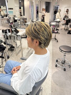 ユーフォリア 渋谷グランデ(Euphoria SHIBUYA GRANDE) ハイライト メンズカット メンズスタイル AKARI