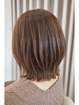 サイクル(CYCLE) 着物ヘア/ダークアッシュ/ミディアムレイヤーカット/伊勢崎