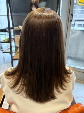 インス(ensue) 30代40代◎小顔似合わせカラー髪質改善ミディ