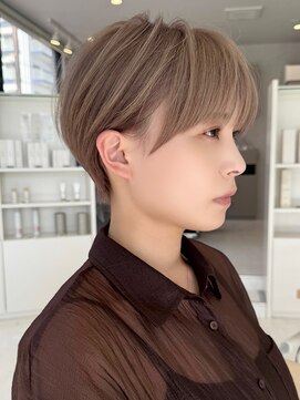 ネア(nea) マッシュショート