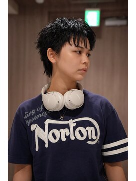 ウーズ ハラジュク(Ooze.HARAJUKU) ハッシュカットグレージュデザインカラーツートーンカラー原宿