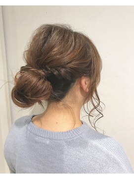 ヴァンクシー バイ ルナ(VANKCY by Luna) 【neolive plus 向ヶ丘】抜け感あり！なメッシーバンアレンジ