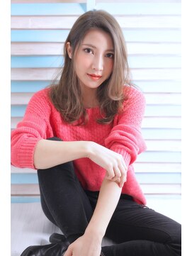 オウル(Owll) ナチュラルセミディ低温デジタルパーマ#イルミナカラー