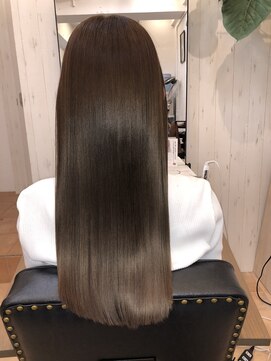 アコンプリッシュ 代官山 恵比寿(accomplish) プラチナミネコラ