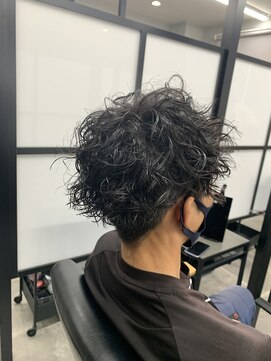 バダス(Badass) ツイストスパイラル、スパイラルパーマ