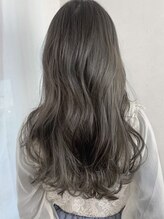 《イルミナカラー》透け感・ツヤ感溢れる外国人風ヘアーになれる♪