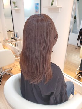 イムア(imua) ファッションカラー/フォギーベージュ/ロング全体/大人かわいい