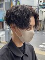 エルマーク 梅田(L-MARK) 色気のあるセンターパートと波巻きパーマ［梅田/メンズパーマ］