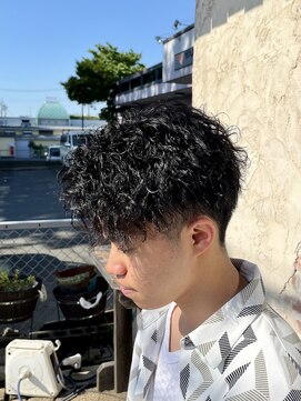 アーマイゼ(Ameise) 波巻きパーマ