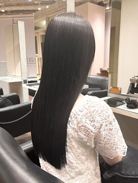 ニーフ 恵比寿(neaf) イメチェン　ホワイトブロンド　外ハネボブ 美髪　ワイドバング