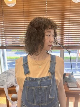 シータ(CITA) ミディアム×強めパーマ