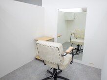 美容院の時間が苦手です。他の人の視線が気になったり、美容師さんとの会話が苦手です。。