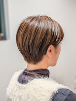 ウィスカーヘアー(whisker hair) 刈り上げショート