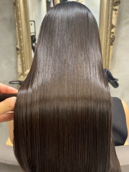 クロムス 梅田茶屋町店(clomus)の写真/【梅田◇徒歩3分】髪のうねりやパサつき・クセに悩む方におすすめの【clomus】の髪質改善＊サラ艶髪へ…♪