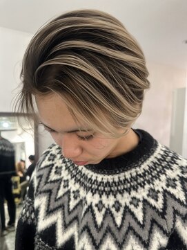 イリ 梅田(ili) 筋感しっかりメンズバレイヤージュ