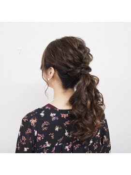 ヘアセット専門店 ナゴミ 池袋店(nagomi) ポニーテール