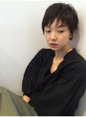 she.のオトナ女子ツヤショートスタイル