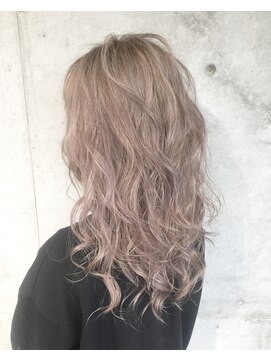 ガルボ ヘアー(garbo hair) 【ケアブリーチ】パールホワイトカラー♪