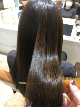 ジーナ 新宿(Zina) 艶カラー