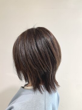 アズール 草加(azule) ウルフカット×立体感ハイライト